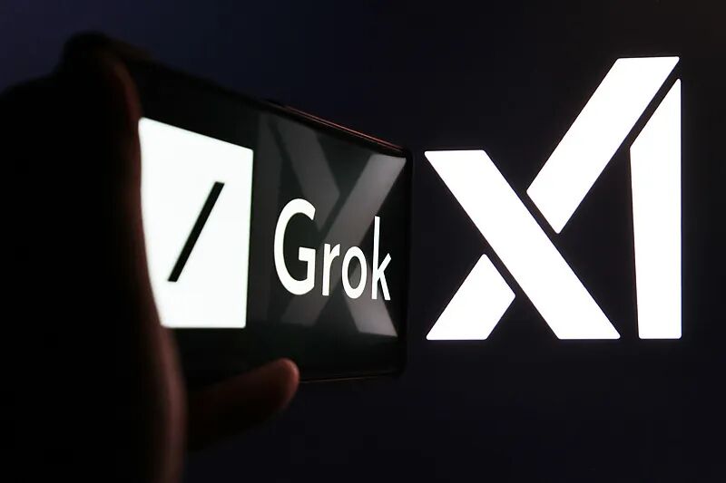 马斯克旗下聊天机器人，又惹麻烦