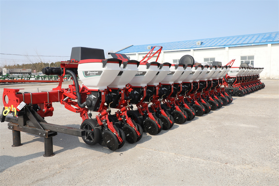 新引进的春播“利器”.JPG