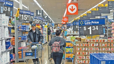 关税政策一周年，美国经济遭遇多重反噬（深度观察）