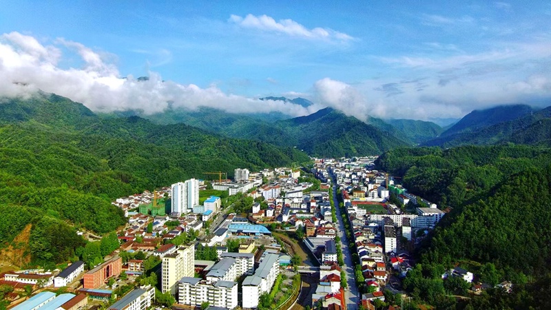 1775549066897052.jpg 汉中市留坝县县城航拍图。(孙孟平 摄).jpg