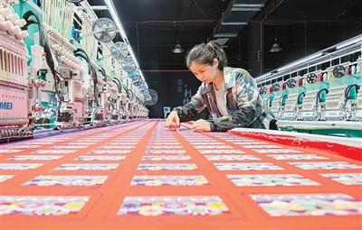 纺织工业升级“有标可依”（锐财经）