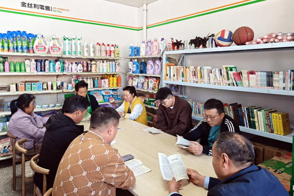 1、开展读书活动.jpg