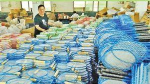 越过三道坎，这个乡年产1.5亿支羽毛球拍