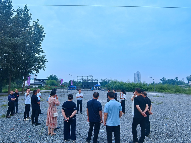 1782893321524751.jpg 代表们在开幕活动主会场.jpg