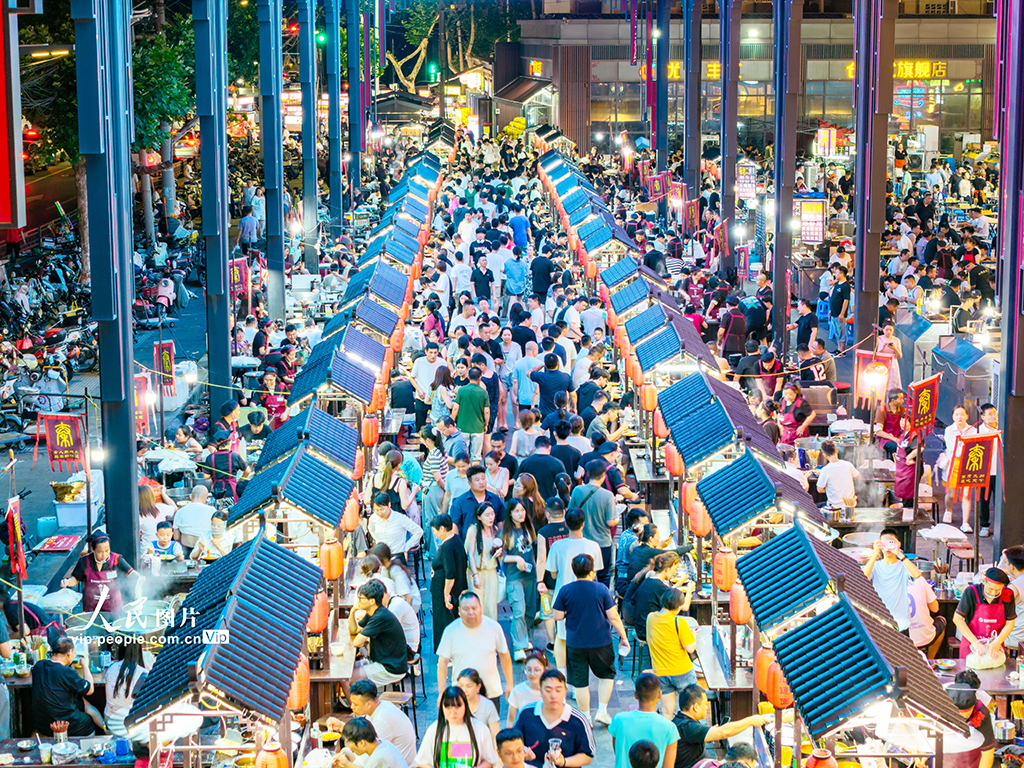陕西咸阳：夜市热闹非凡【5】