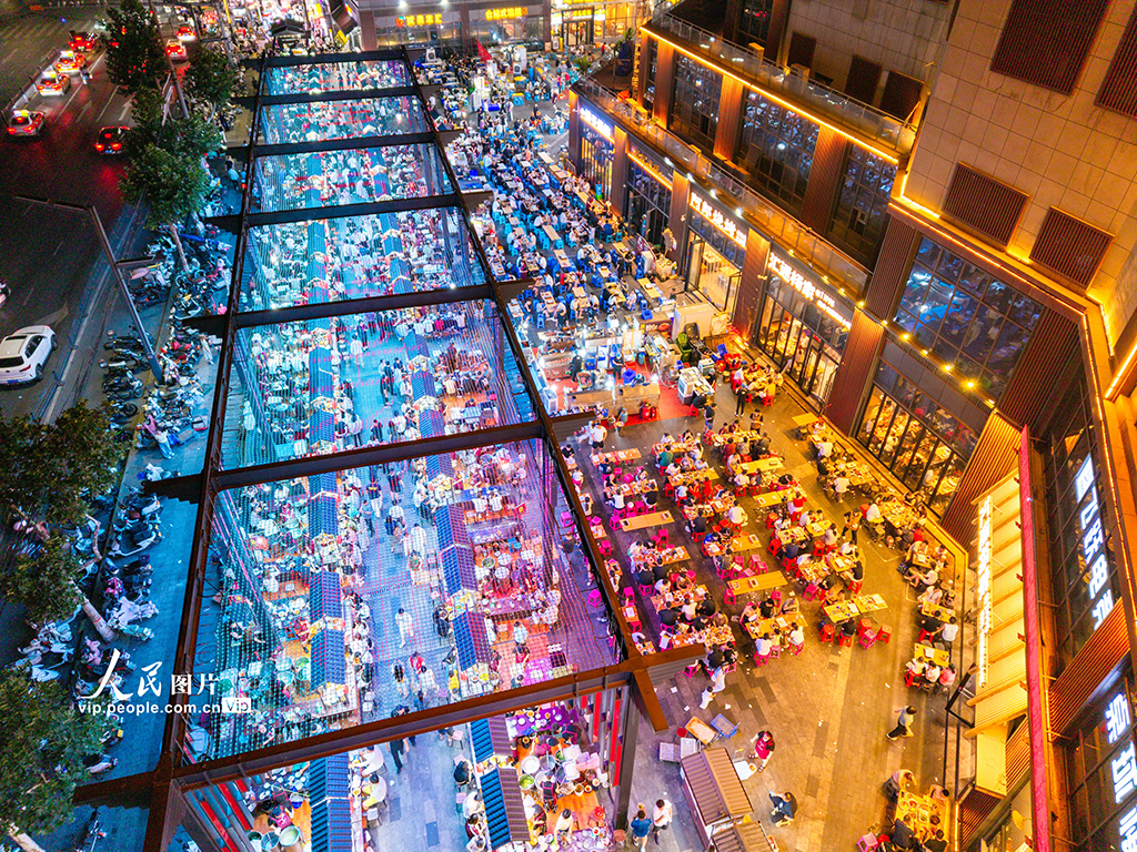 陕西咸阳：夜市热闹非凡【6】
