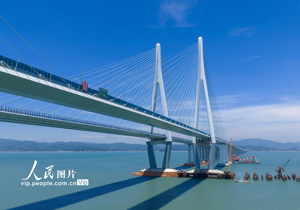 浙江宁波：市域铁路象山港跨海大桥建设正酣