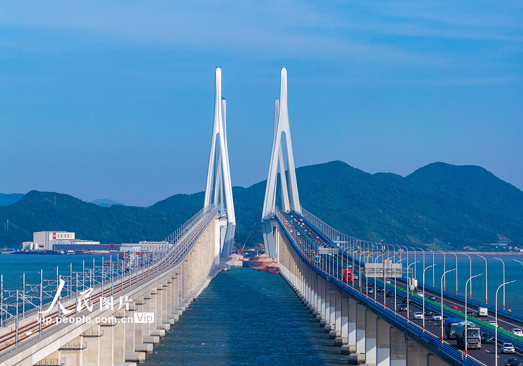 浙江宁波：市域铁路象山港跨海大桥建设正酣【4】
