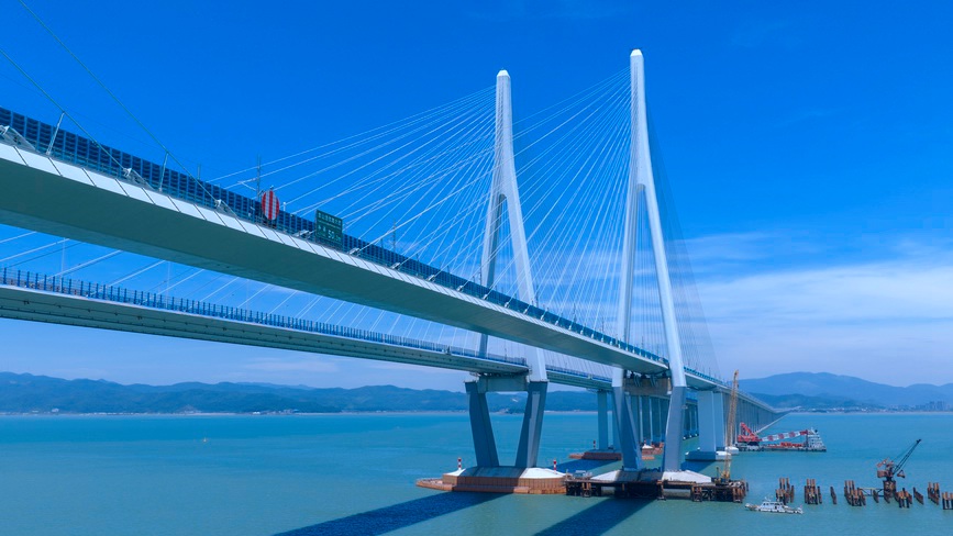 浙江宁波：市域铁路象山港跨海大桥建设正酣