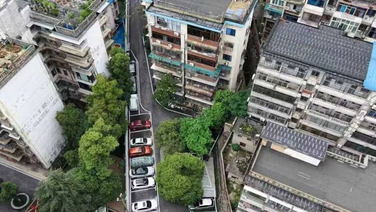 小区如何解决物业服务差、收费难