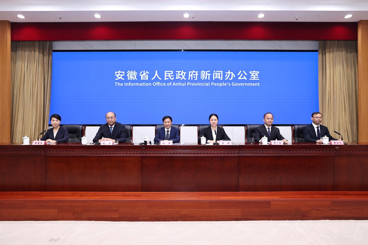 发布会现场.jpg