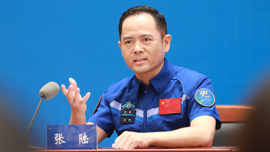 神二十一乘组“最长太空出差”归来后首次公开亮相