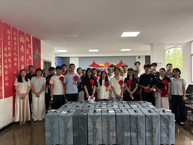 1788247570286964.jpg 广场社区27名学子齐聚集体升学礼.jpg