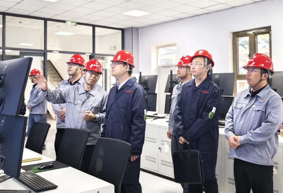 1789095429780432.jpg 兴陇基金实地考察5000吨纳米氧化锌生产现场.jpg