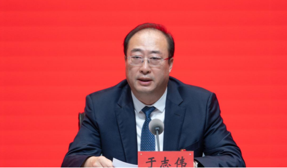 1789545042160004.png 省总工会党组书记于志伟作主旨发布(张春雷摄).png