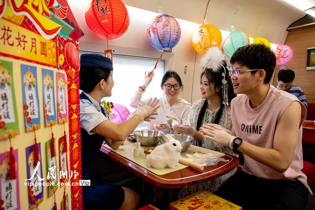 江西南昌：月满旅途 情满中秋【3】