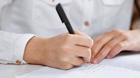 莫把学生减负异化为家长“加班”